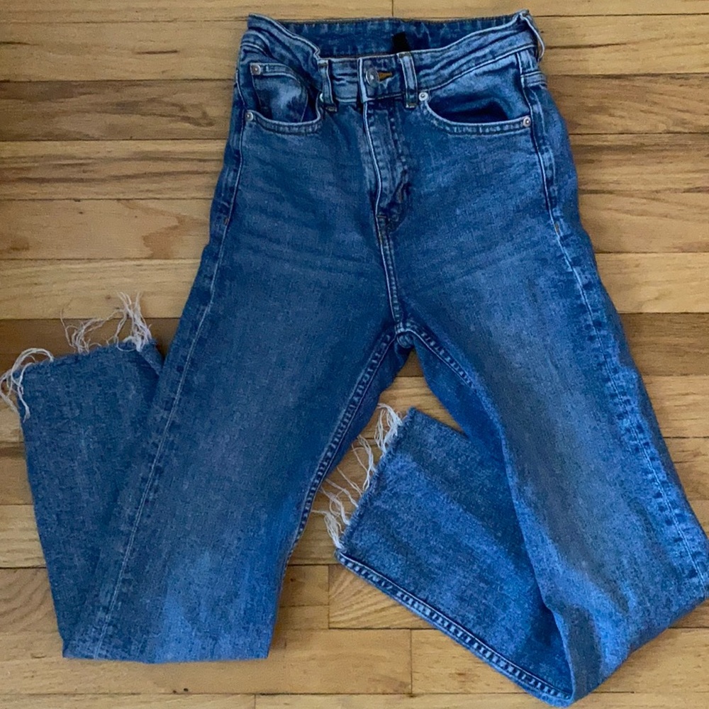 ⛄️3/$25 ⛄️ Straight leg blue jeans